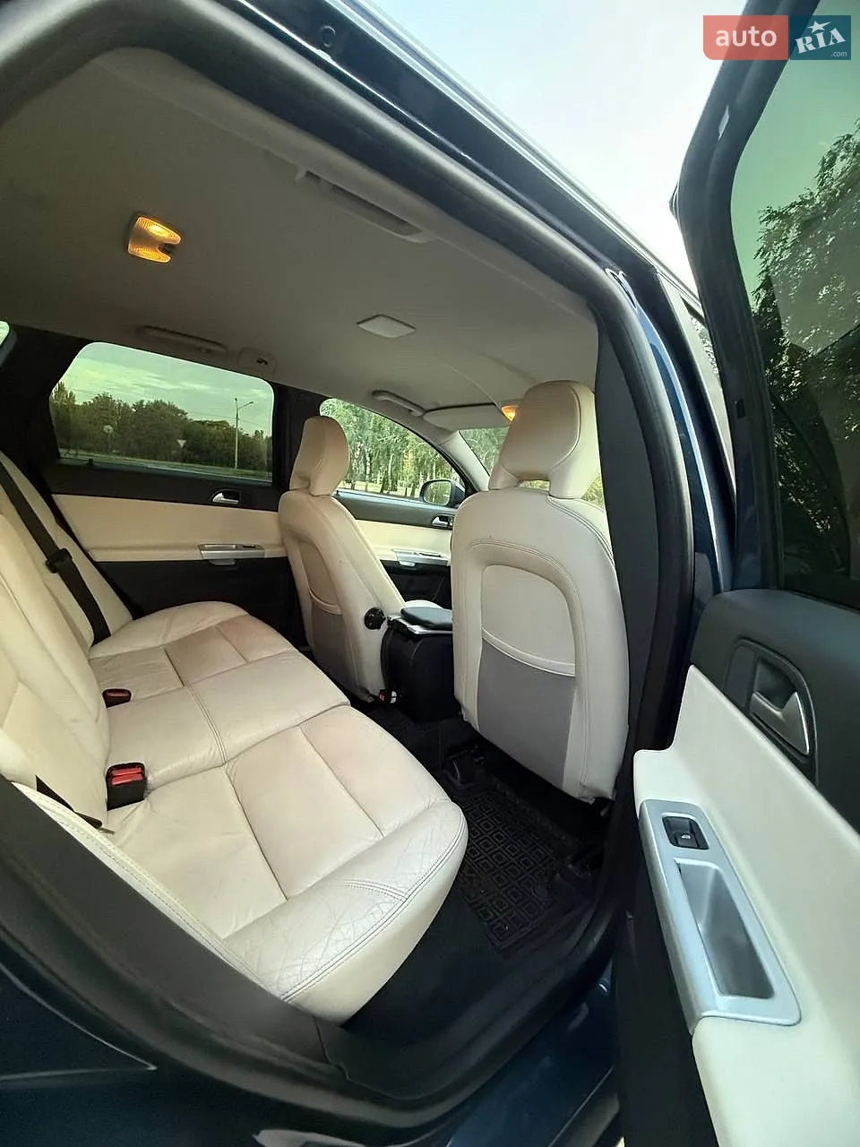 2011 Volvo V50 - мініатюра 23