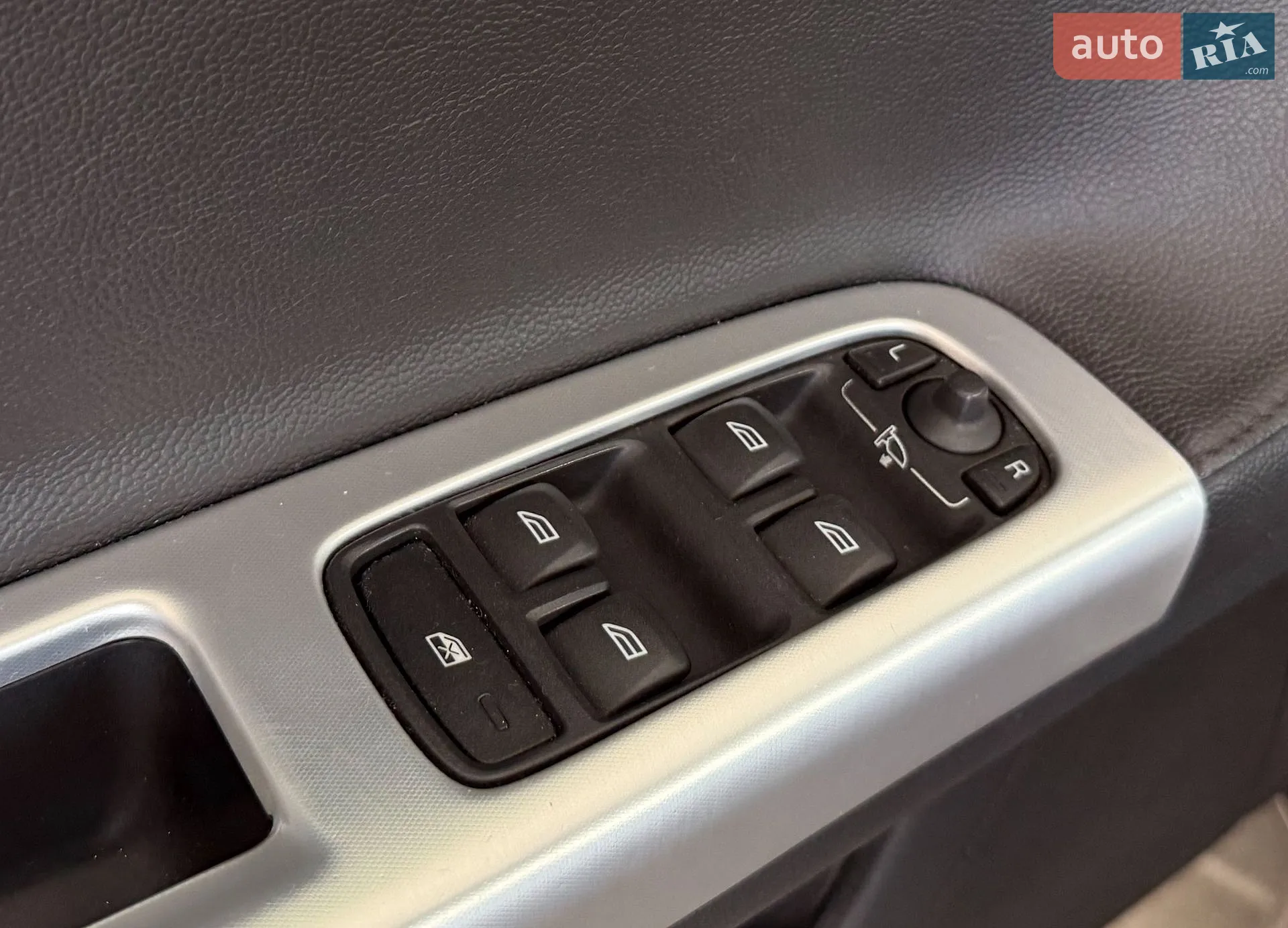 2011 Volvo V50 - мініатюра 23