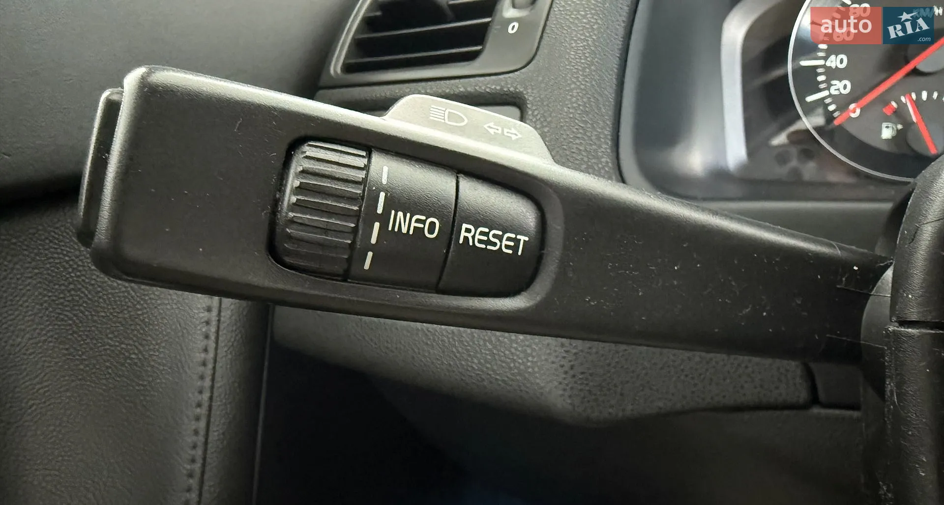 2011 Volvo V50 - мініатюра 17