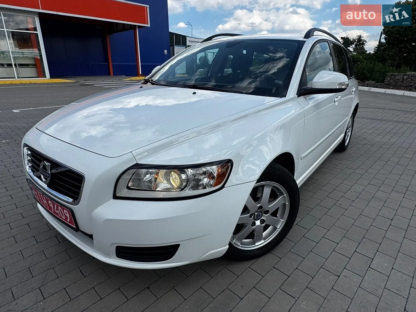 2011 Volvo V50 - фото 1