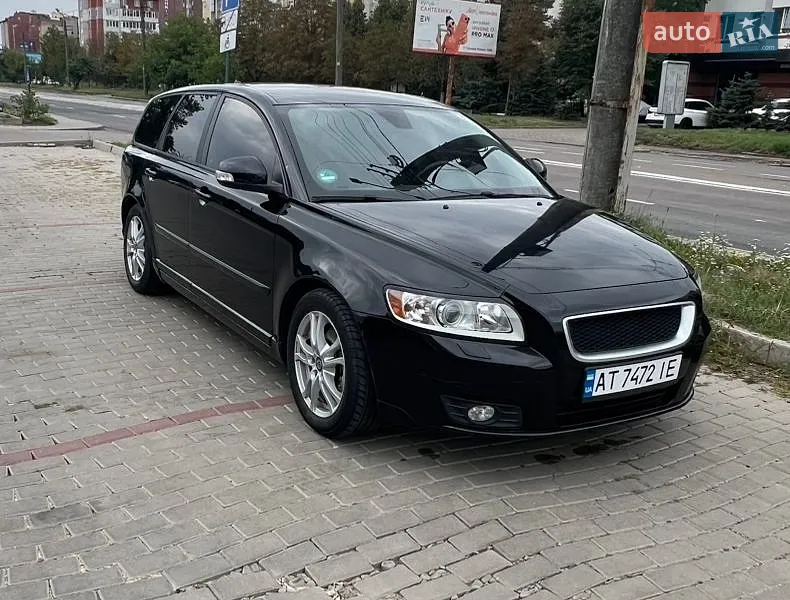 Volvo V50 2011