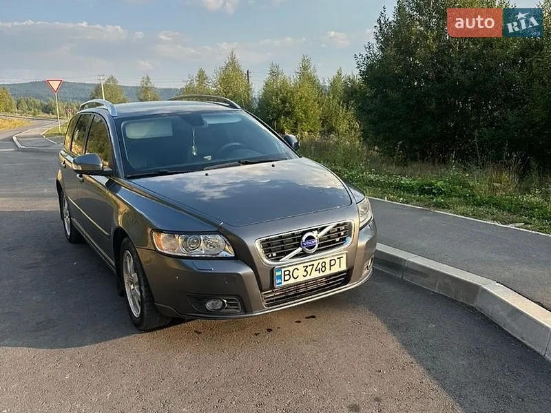 Volvo V50 2011