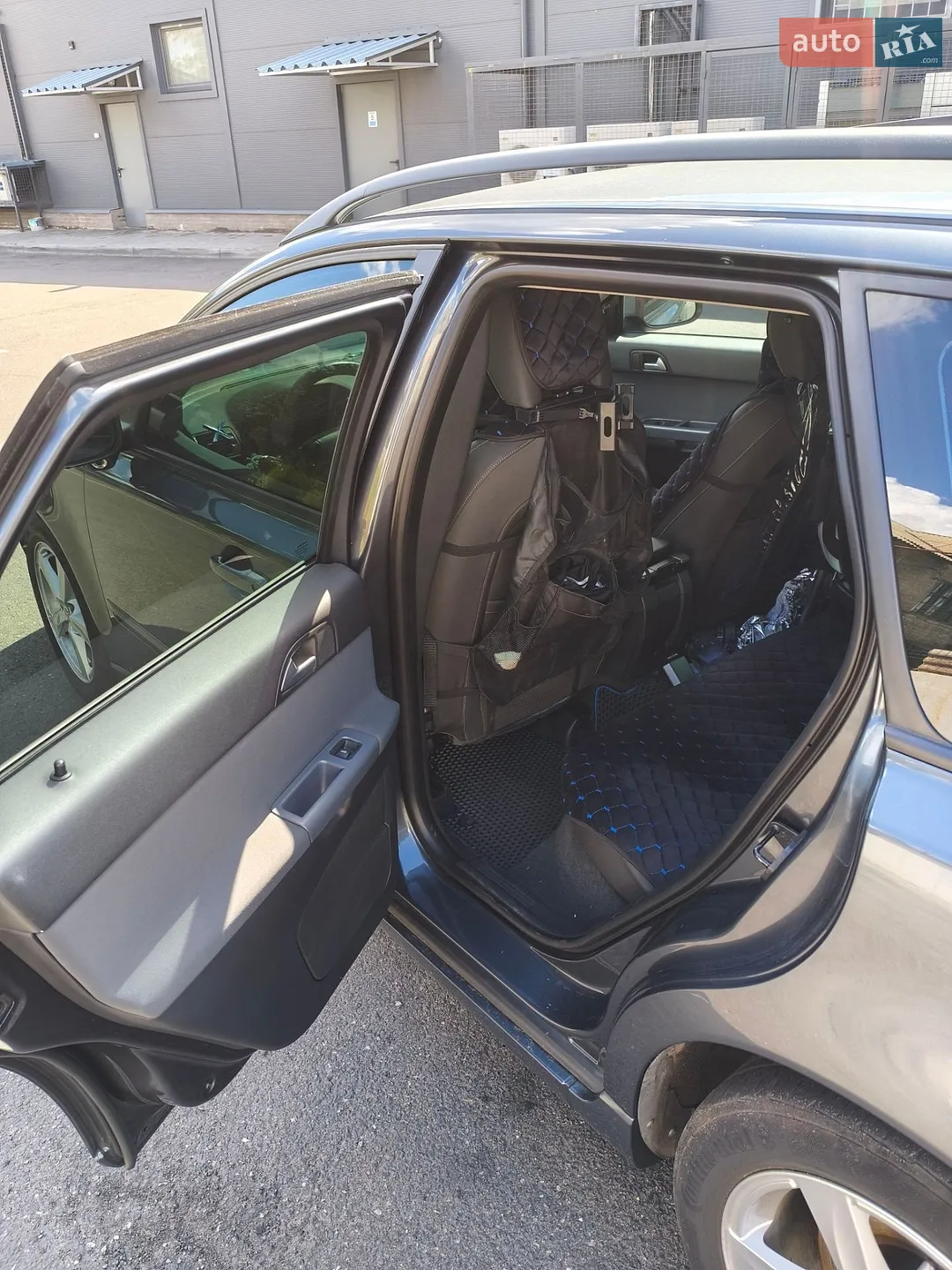 2010 Volvo V50 - мініатюра 9