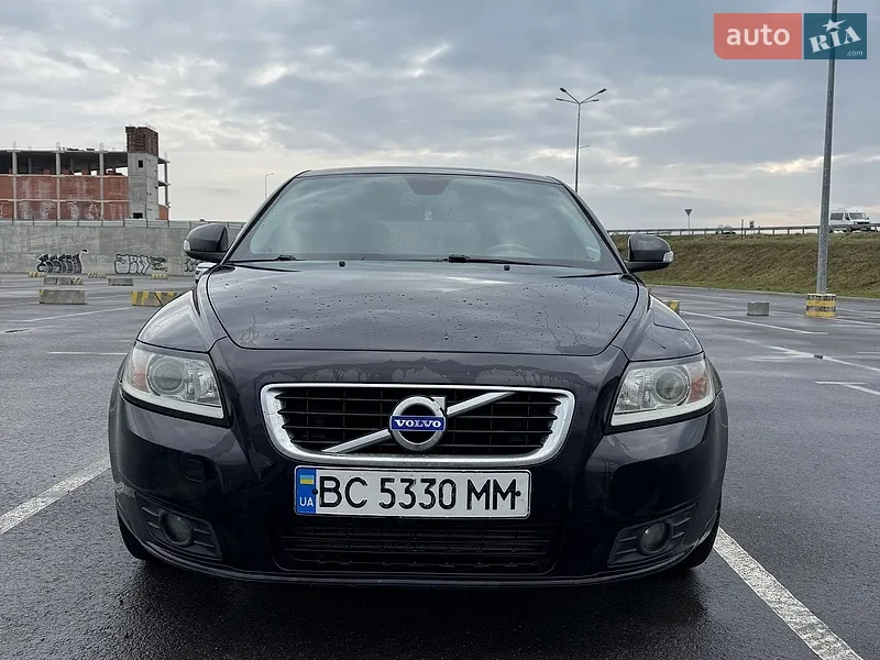Volvo V50