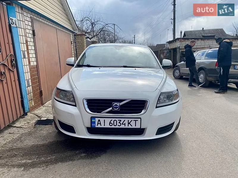 Volvo V50 2010