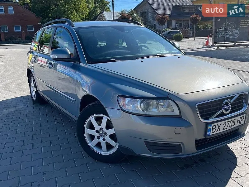Volvo V50