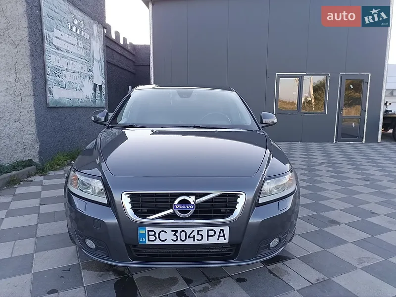Volvo V50