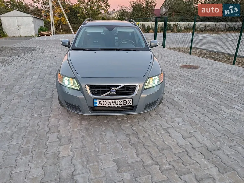 Volvo V50