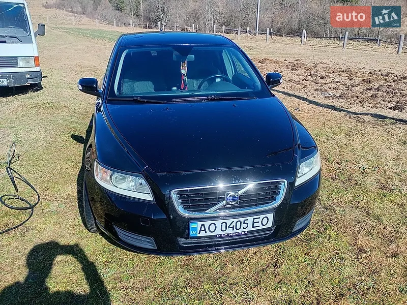 Volvo V50
