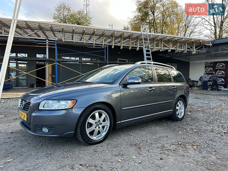 Volvo V50 2011