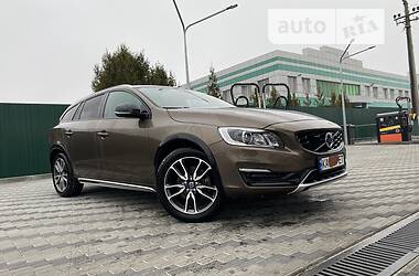 Универсал Volvo V60 Cross Country 2015 в Киеве