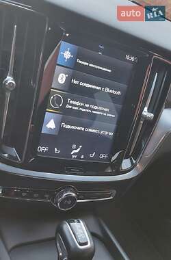 Универсал Volvo V60 Cross Country 2019 в 