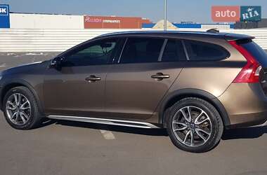 Универсал Volvo V60 Cross Country 2015 в Городке