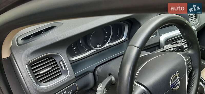 Універсал Volvo V60 Cross Country 2017 в Шептицькому фото 29 Універсал Volvo V60 Cross Country 2017 в Шептицькому