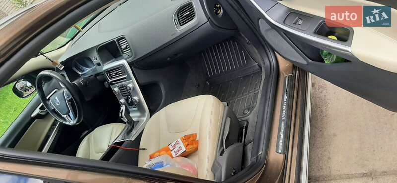 Універсал Volvo V60 Cross Country 2017 в Шептицькому фото 36 Універсал Volvo V60 Cross Country 2017 в Шептицькому