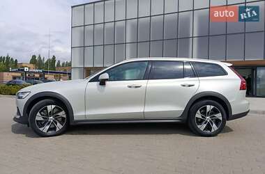 Універсал Volvo V60 Cross Country 2020 в 