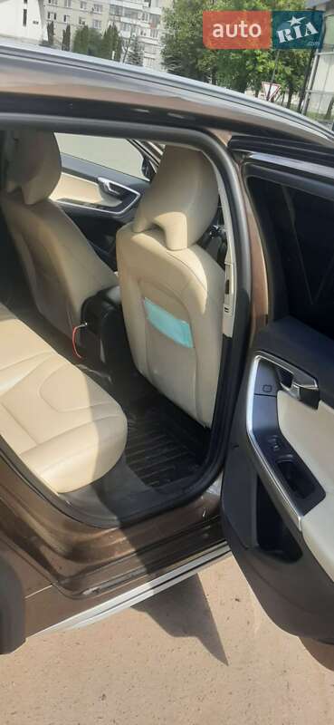 Універсал Volvo V60 Cross Country 2017 в Шептицькому фото 5 Універсал Volvo V60 Cross Country 2017 в Шептицькому