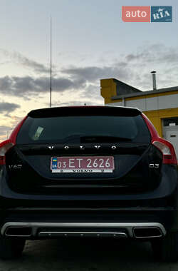 Универсал Volvo V60 Cross Country 2017 в 