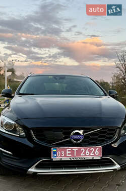Универсал Volvo V60 Cross Country 2017 в 