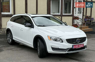 Универсал Volvo V60 Cross Country 2016 в 