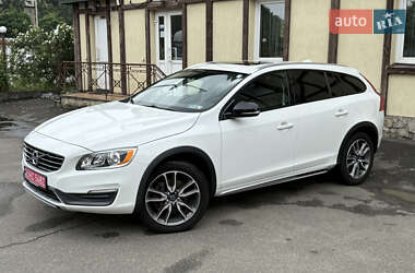 Универсал Volvo V60 Cross Country 2016 в 