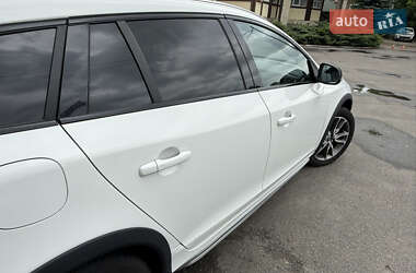 Универсал Volvo V60 Cross Country 2016 в 