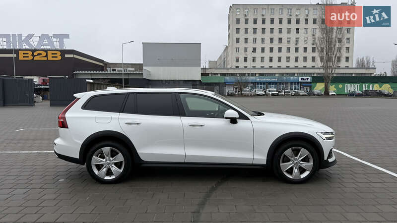Універсал Volvo V60 Cross Country 2020 в Черкасах