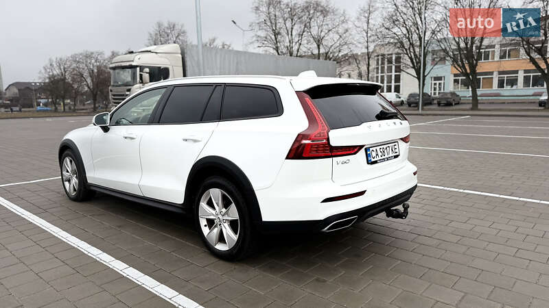 Універсал Volvo V60 Cross Country 2020 в Черкасах
