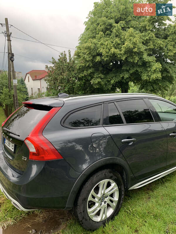 Універсал Volvo V60 Cross Country 2016 в Львові