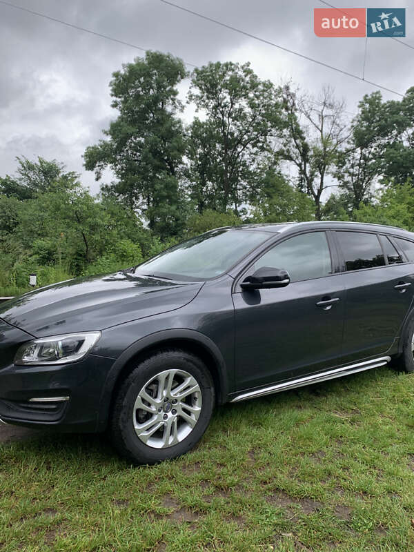 Універсал Volvo V60 Cross Country 2016 в Львові