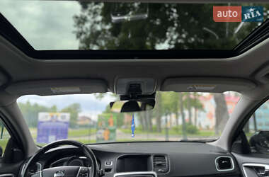 Универсал Volvo V60 Cross Country 2018 в 