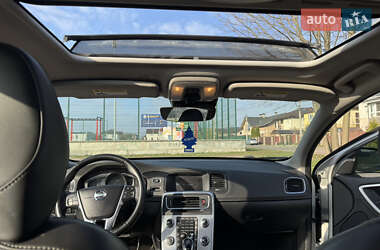 Универсал Volvo V60 Cross Country 2018 в 