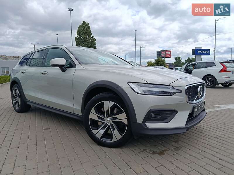 Універсал Volvo V60 Cross Country 2020 в Києві