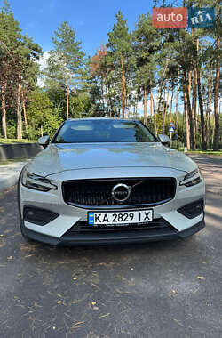Универсал Volvo V60 Cross Country 2019 в 