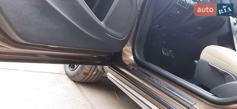 Універсал Volvo V60 Cross Country 2017 в Шептицькому фото 17 Універсал Volvo V60 Cross Country 2017 в Шептицькому
