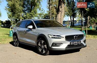 Універсал Volvo V60 Cross Country 2025 в Києві