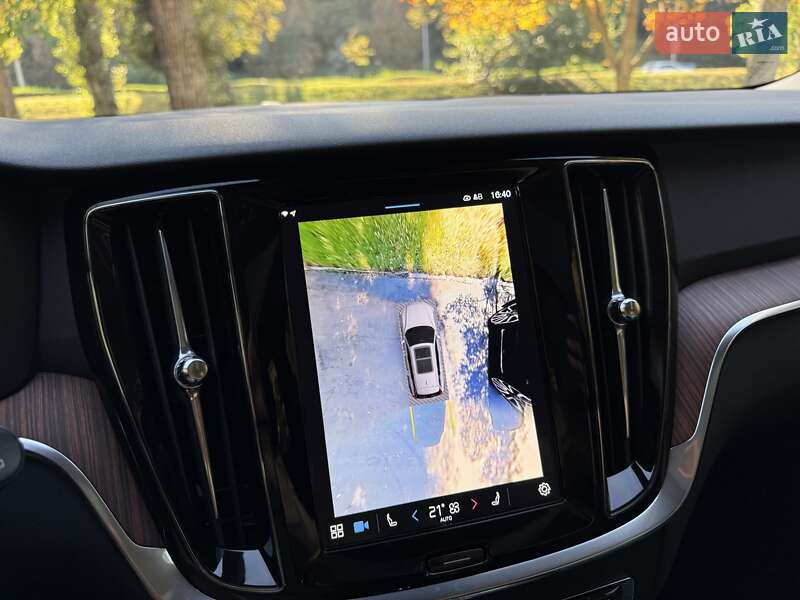 Универсал Volvo V60 Cross Country 2024 в Киеве