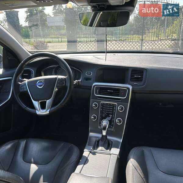 Універсал Volvo V60 Cross Country 2016 в Чернігові фото 9 Універсал Volvo V60 Cross Country 2016 в Чернігові