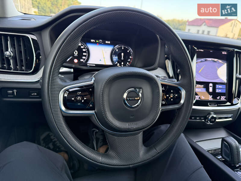 Универсал Volvo V60 Cross Country 2020 в Тернополе