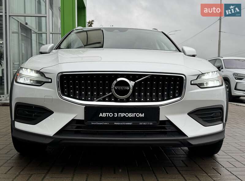 Универсал Volvo V60 Cross Country 2020 в Киеве фото 6 Универсал Volvo V60 Cross Country 2020 в Киеве