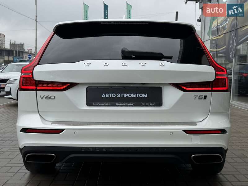 Универсал Volvo V60 Cross Country 2020 в Киеве фото 11 Универсал Volvo V60 Cross Country 2020 в Киеве