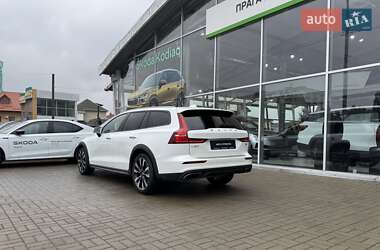 Универсал Volvo V60 Cross Country 2020 в 
