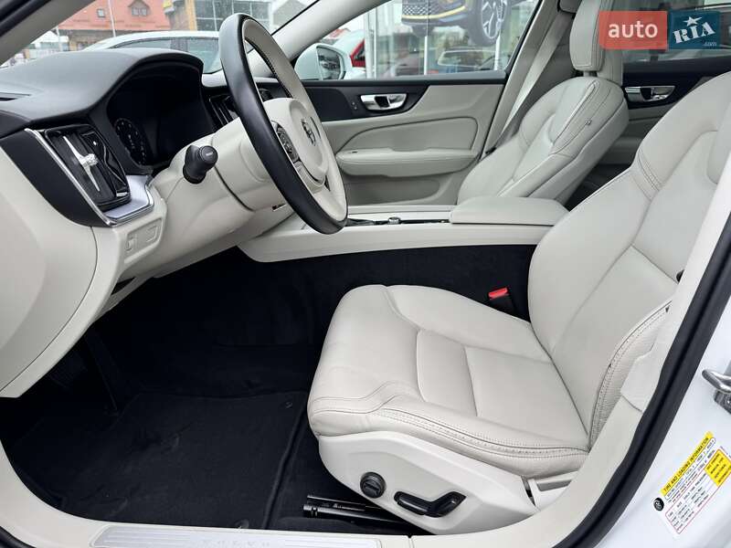 Универсал Volvo V60 Cross Country 2020 в Киеве фото 16 Универсал Volvo V60 Cross Country 2020 в Киеве