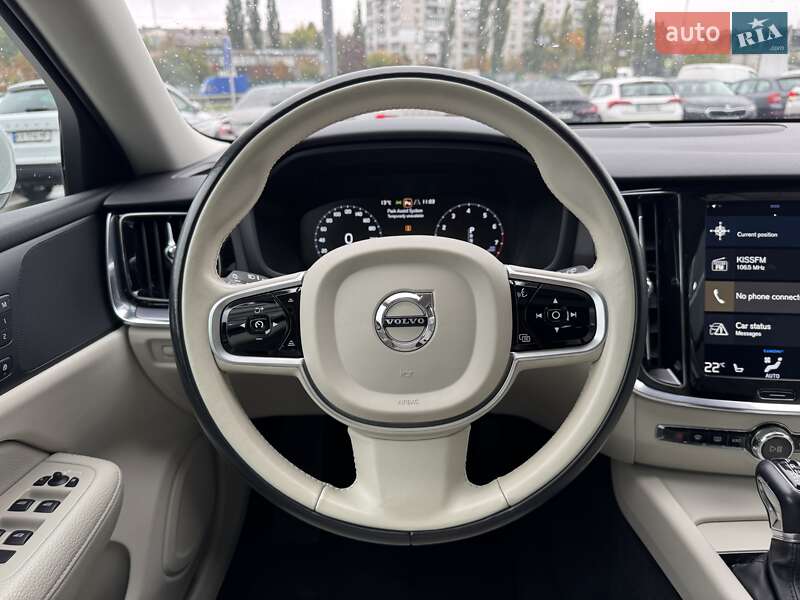 Универсал Volvo V60 Cross Country 2020 в Киеве фото 30 Универсал Volvo V60 Cross Country 2020 в Киеве