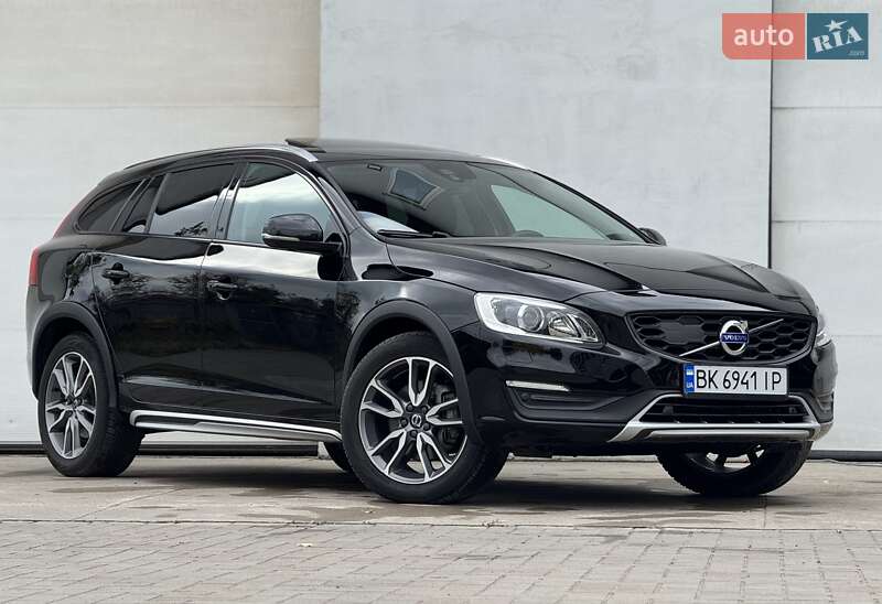 Универсал Volvo V60 Cross Country 2018 в Сарнах фото 26 Универсал Volvo V60 Cross Country 2018 в Сарнах