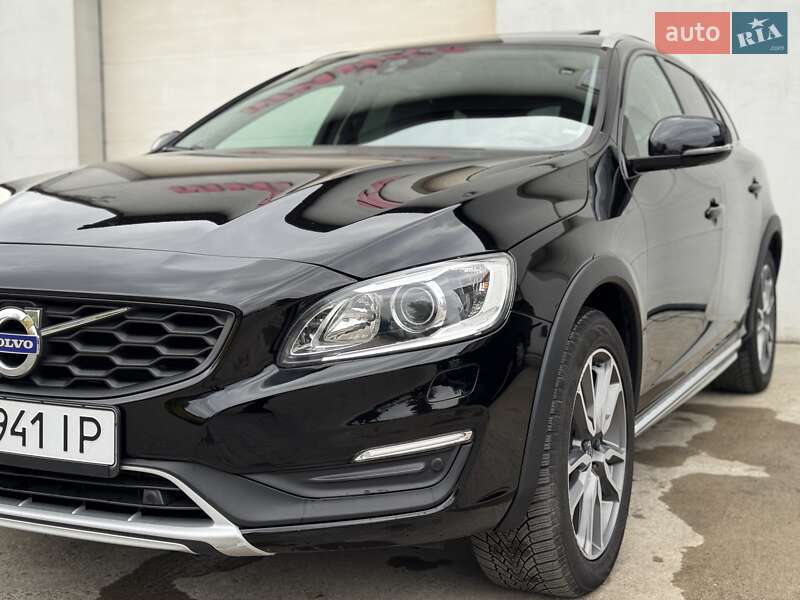 Универсал Volvo V60 Cross Country 2018 в Сарнах фото 33 Универсал Volvo V60 Cross Country 2018 в Сарнах