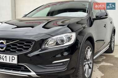 Універсал Volvo V60 Cross Country 2018 в 