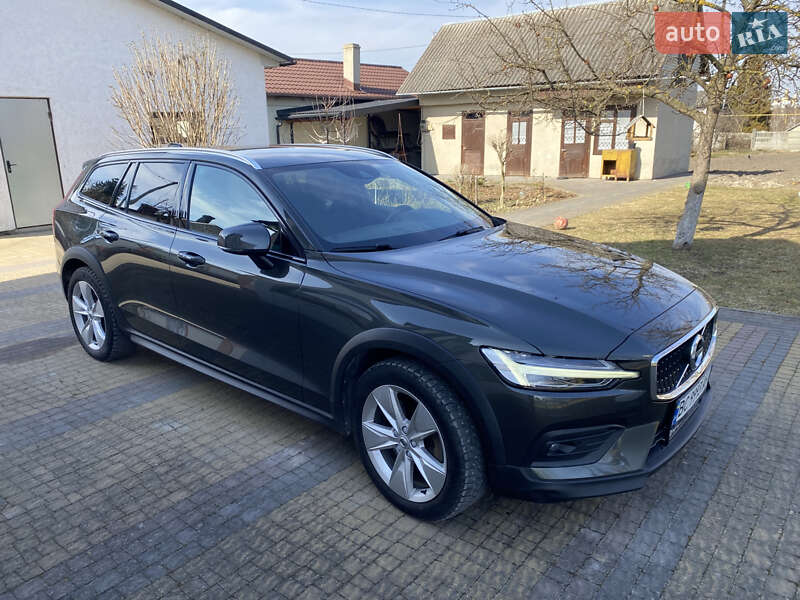 Універсал Volvo V60 Cross Country 2020 в Львові