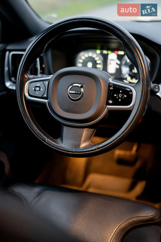 Универсал Volvo V60 Cross Country 2019 в Львове фото 75 Универсал Volvo V60 Cross Country 2019 в Львове