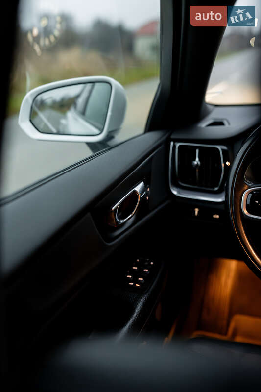 Универсал Volvo V60 Cross Country 2019 в Львове фото 79 Универсал Volvo V60 Cross Country 2019 в Львове